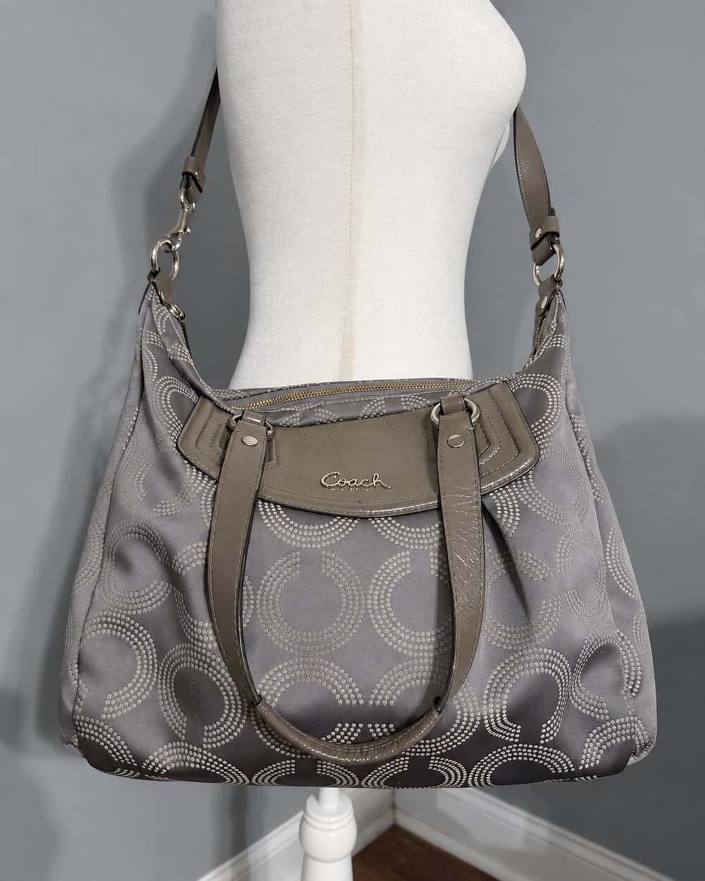 Coach Ashley Dotted Op Art Shoulder Bag Gray F20068